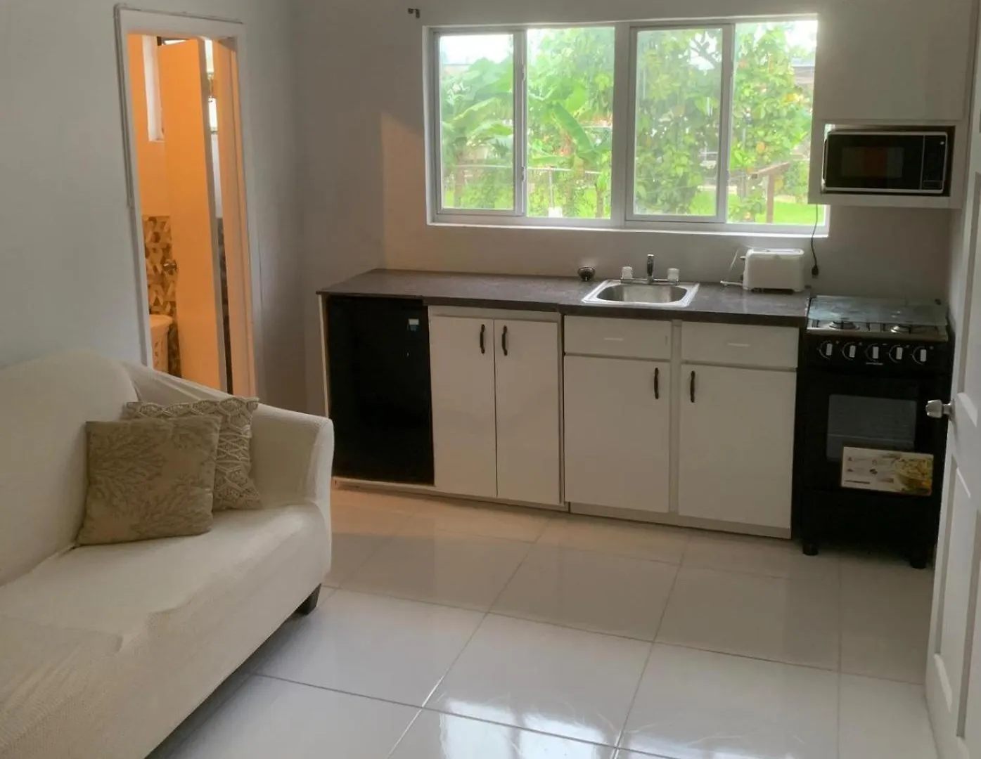 Blissful Manor #2 Apartment Nassau